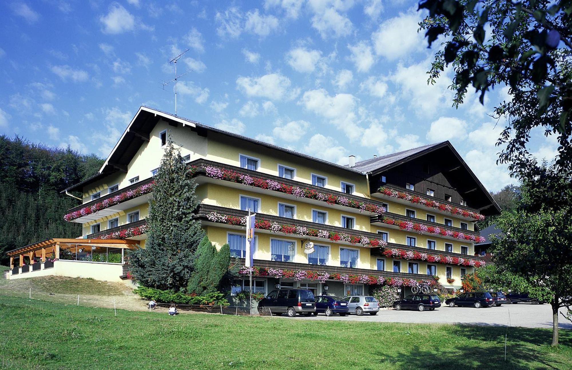 Gasthofladen Schneeweiss Attersee Exterior foto